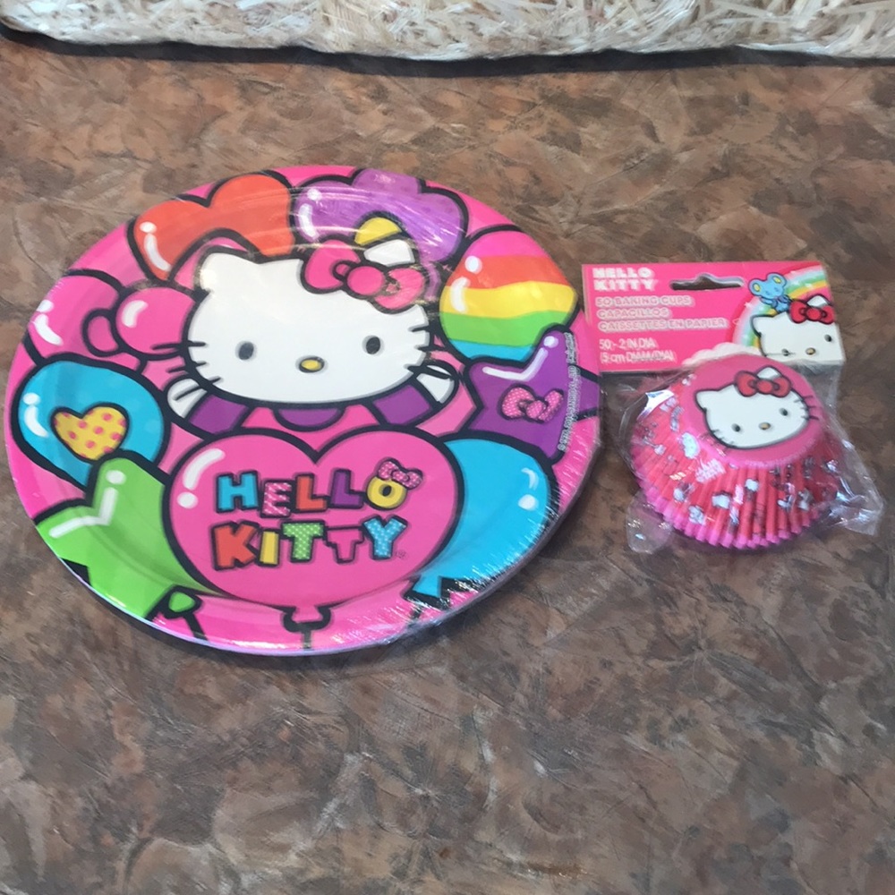 Hello Kitty bundle - Picture 3 of 8